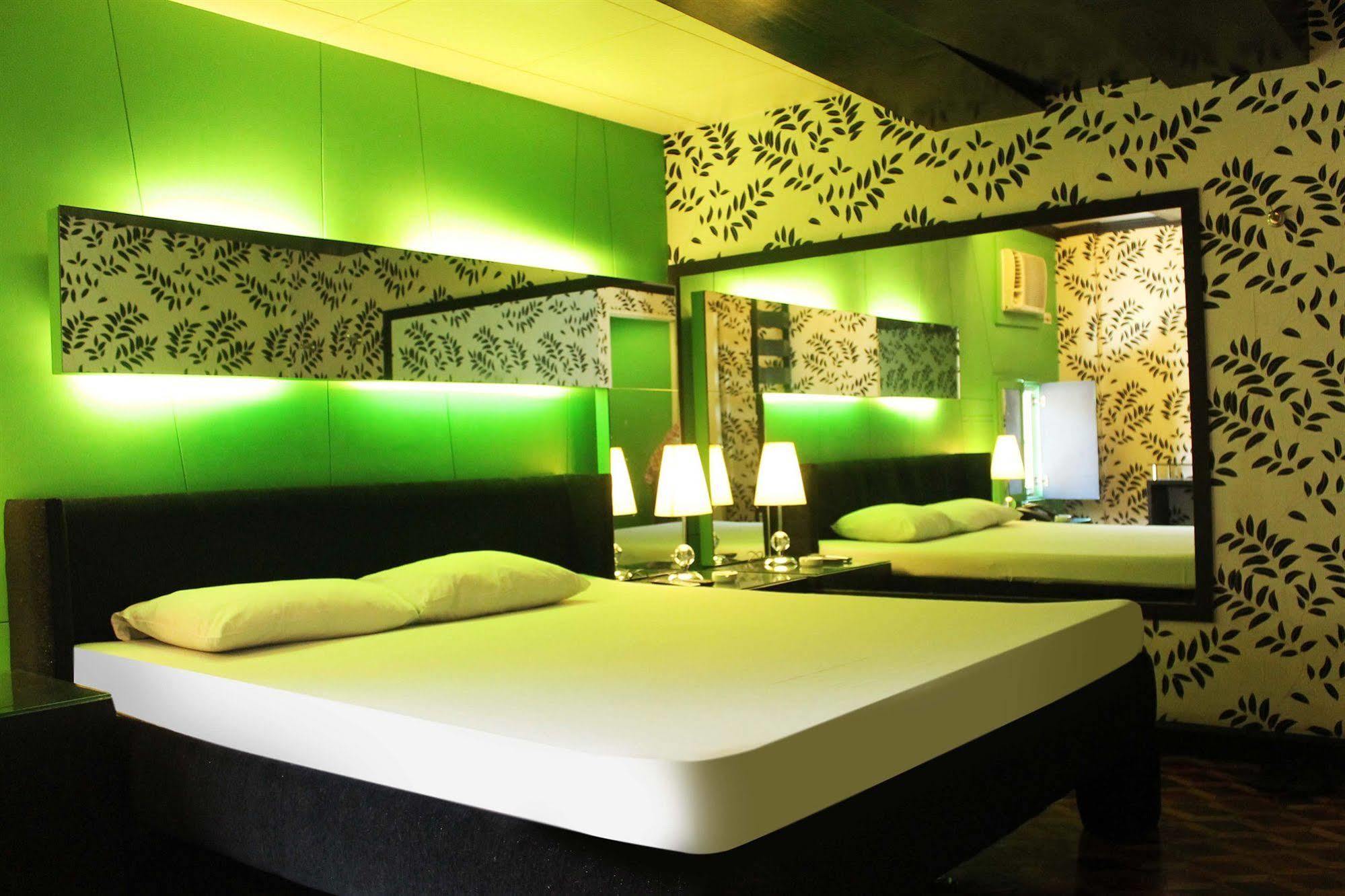 Hotel 2016 Manila Dış mekan fotoğraf